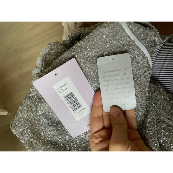 NWT JS Collections Metallic Scalloped Evening Dress maxi Long Sleeves Size 8 - Picture 5 of 9